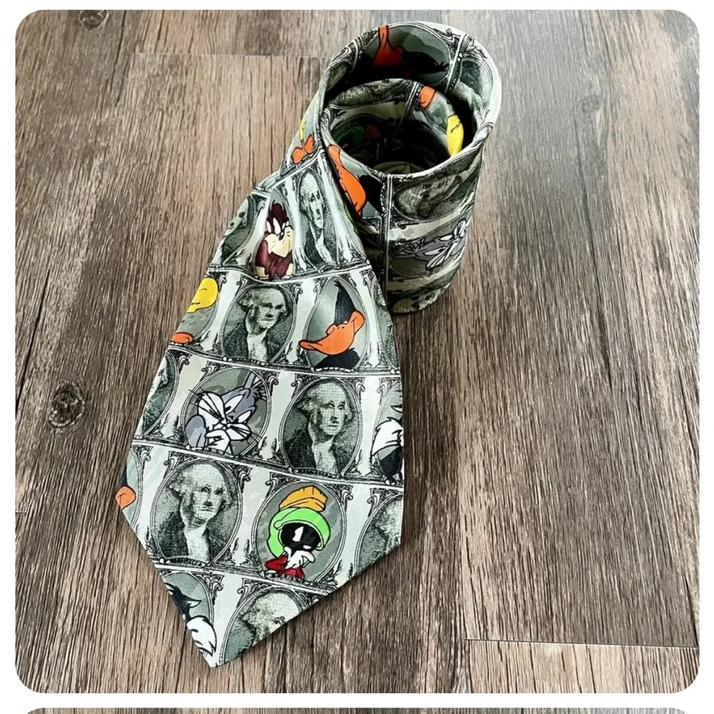 Warner Bros. Looney Tunes Money Dollar Bill Tie Bugs Bunny Taz Daffy Marvin